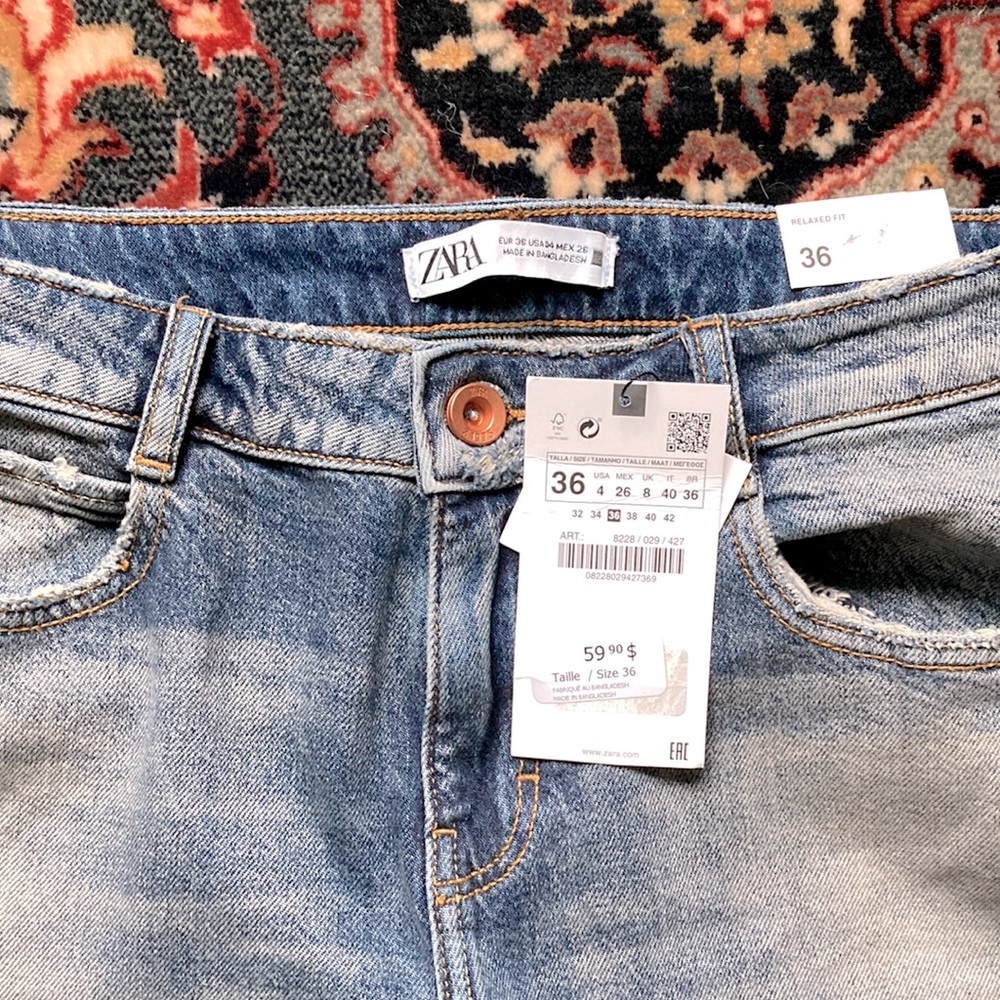 NWT Zara Relaxed Fit Jeans Size 4